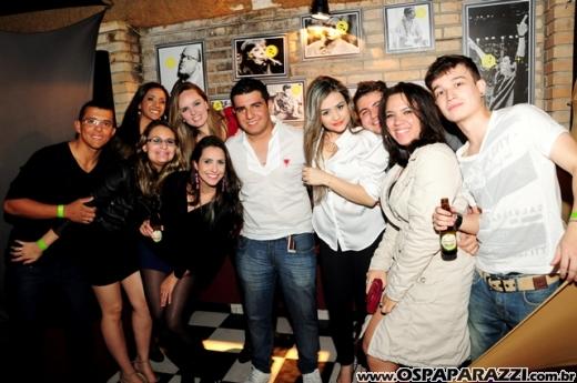 Véspera de feriado com Vegas Party no La Musik