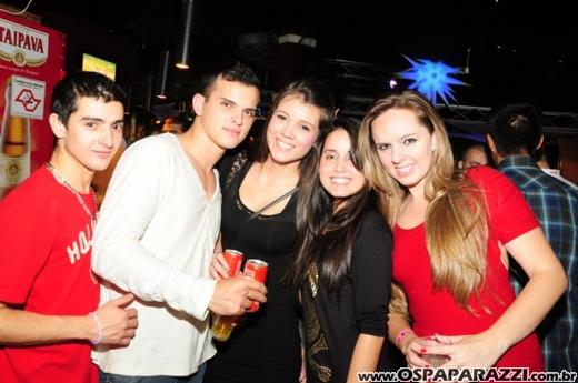 Véspera de feriado com Vegas Party no La Musik