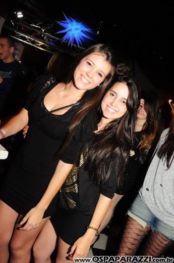 Véspera de feriado com Vegas Party no La Musik