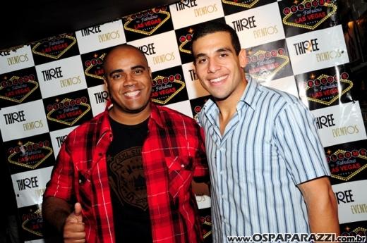 Véspera de feriado com Vegas Party no La Musik