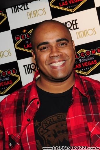 Véspera de feriado com Vegas Party no La Musik