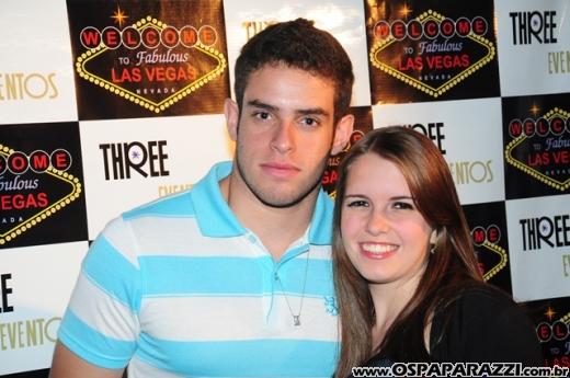 Véspera de feriado com Vegas Party no La Musik