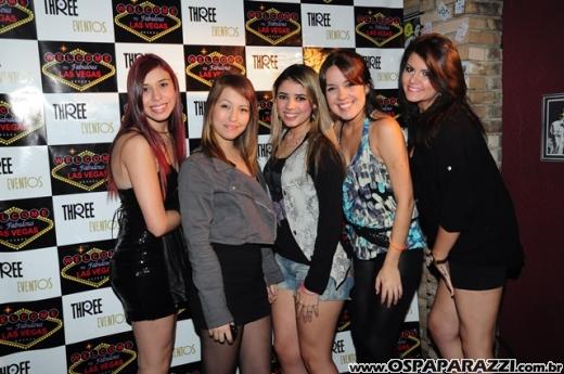 Véspera de feriado com Vegas Party no La Musik