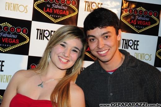 Véspera de feriado com Vegas Party no La Musik