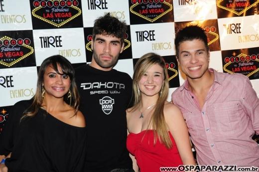 Véspera de feriado com Vegas Party no La Musik