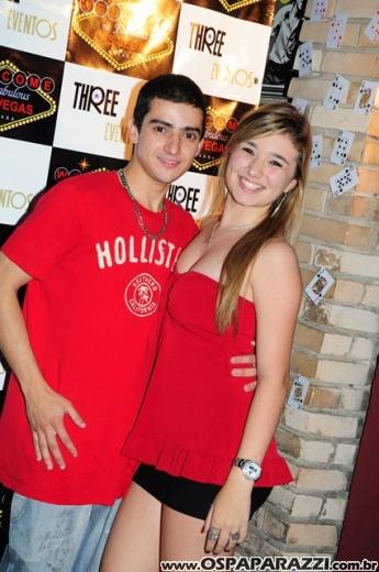 Véspera de feriado com Vegas Party no La Musik