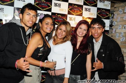 Véspera de feriado com Vegas Party no La Musik