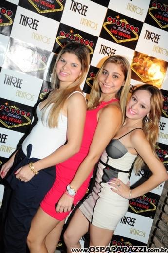 Véspera de feriado com Vegas Party no La Musik