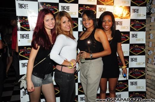 Véspera de feriado com Vegas Party no La Musik