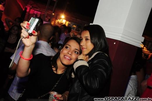 Véspera de feriado com Vegas Party no La Musik