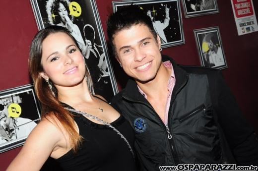 Véspera de feriado com Vegas Party no La Musik