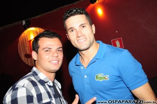 Véspera de feriado com Vegas Party no La Musik