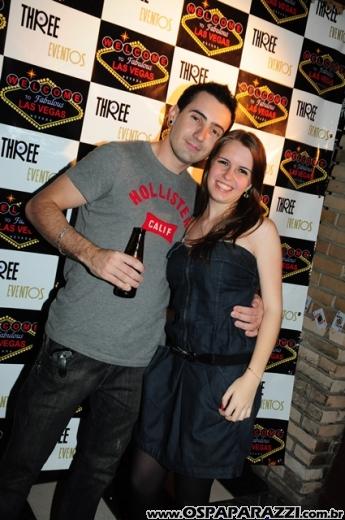 Véspera de feriado com Vegas Party no La Musik