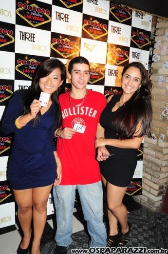 Véspera de feriado com Vegas Party no La Musik
