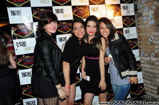 Véspera de feriado com Vegas Party no La Musik