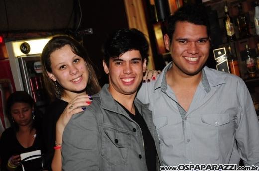 Véspera de feriado com Vegas Party no La Musik