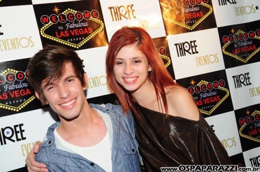 Véspera de feriado com Vegas Party no La Musik