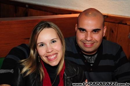 Casais apaixonados comemoram o Dia dos Namorados no Guten