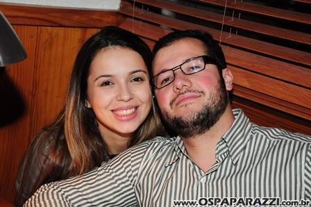 Casais apaixonados comemoram o Dia dos Namorados no Guten