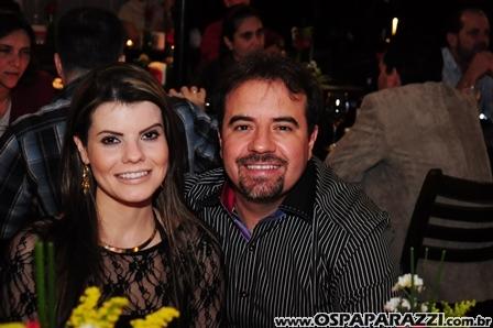 Casais apaixonados comemoram o Dia dos Namorados no Guten