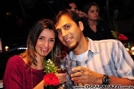 Casais apaixonados comemoram o Dia dos Namorados no Guten