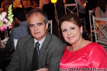 Baile Vermelho e Branco comemora os 99 anos da AESJ