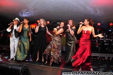 Baile Vermelho e Branco comemora os 99 anos da AESJ