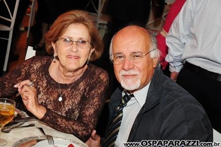 Baile Vermelho e Branco comemora os 99 anos da AESJ
