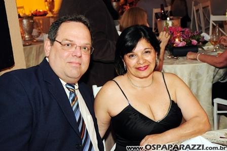 Baile Vermelho e Branco comemora os 99 anos da AESJ