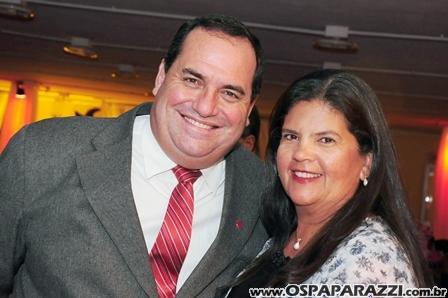 Baile Vermelho e Branco comemora os 99 anos da AESJ