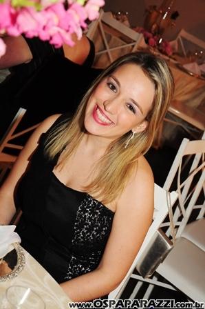 Baile Vermelho e Branco comemora os 99 anos da AESJ