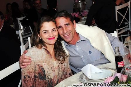 Baile Vermelho e Branco comemora os 99 anos da AESJ