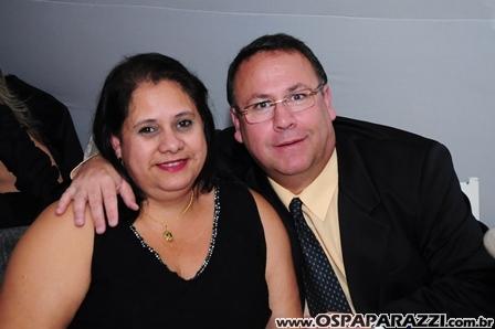 Baile Vermelho e Branco comemora os 99 anos da AESJ