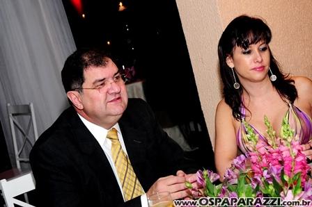 Baile Vermelho e Branco comemora os 99 anos da AESJ