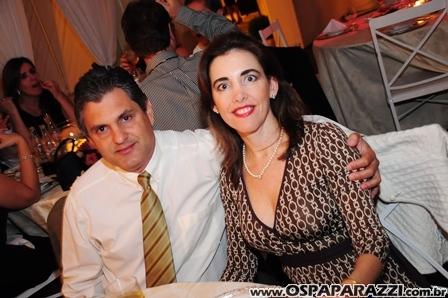 Baile Vermelho e Branco comemora os 99 anos da AESJ