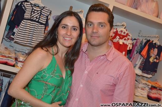 Turma Mixirica faz coquetel e lança seção de sapatos infantis