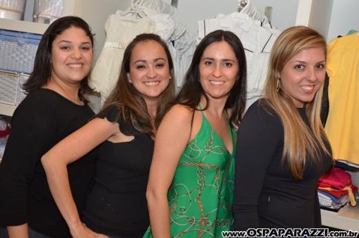 Turma Mixirica faz coquetel e lança seção de sapatos infantis