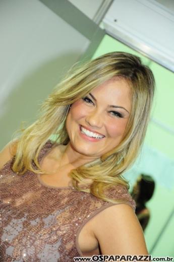 Celebridades desfilam no Oscar Fashion Days Festival 2012