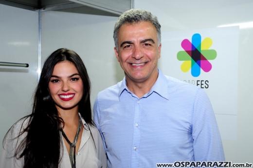 Celebridades desfilam no Oscar Fashion Days Festival 2012