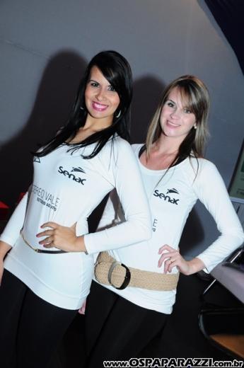 Celebridades desfilam no Oscar Fashion Days Festival 2012