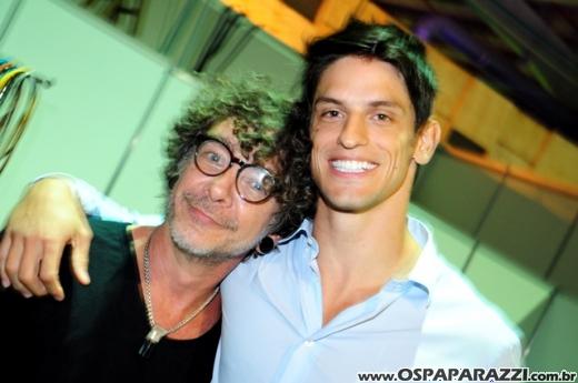 Celebridades desfilam no Oscar Fashion Days Festival 2012
