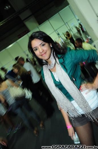 Celebridades desfilam no Oscar Fashion Days Festival 2012