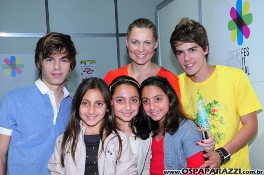 Celebridades desfilam no Oscar Fashion Days Festival 2012
