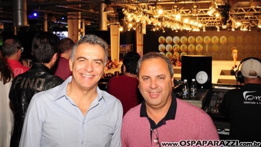 Celebridades desfilam no Oscar Fashion Days Festival 2012