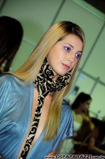 Celebridades desfilam no Oscar Fashion Days Festival 2012