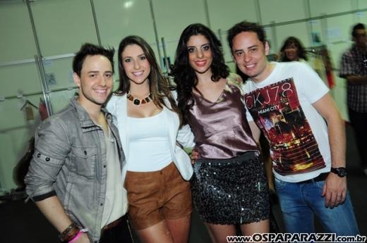 Celebridades desfilam no Oscar Fashion Days Festival 2012