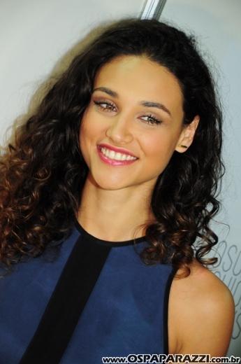 Celebridades desfilam no Oscar Fashion Days Festival 2012