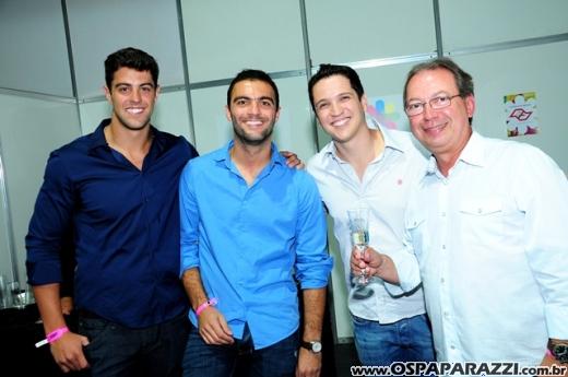 Celebridades desfilam no Oscar Fashion Days Festival 2012