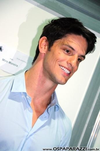 Celebridades desfilam no Oscar Fashion Days Festival 2012