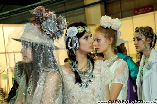 Celebridades desfilam no Oscar Fashion Days Festival 2012